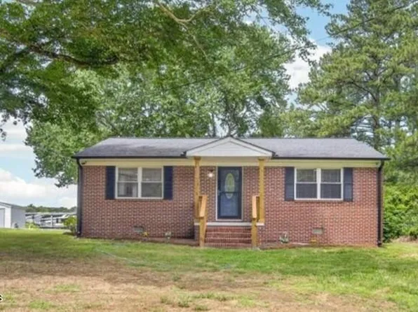 1724 Walter Bowen Rd, Henderson, NC 27537