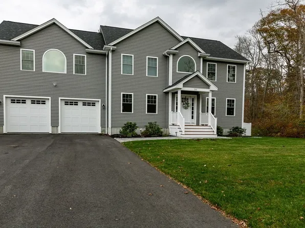 26 Bergeron Ln, Westport, MA 02790
