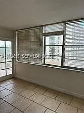 2025 NE 164th St #307 — Photo 9