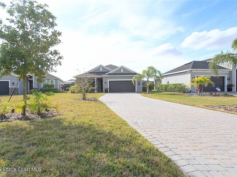3267 Addison Dr — Photo 2