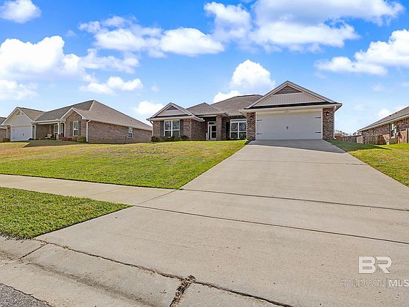 3rd image of 22849 Ridgewood Dr