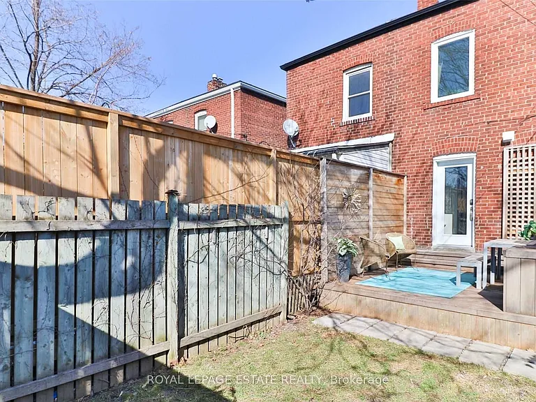2 Rushbrooke Ave — Photo 29