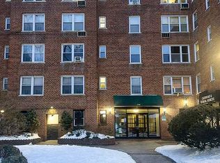 27-04 Parsons Blvd #6B, Flushing, NY
