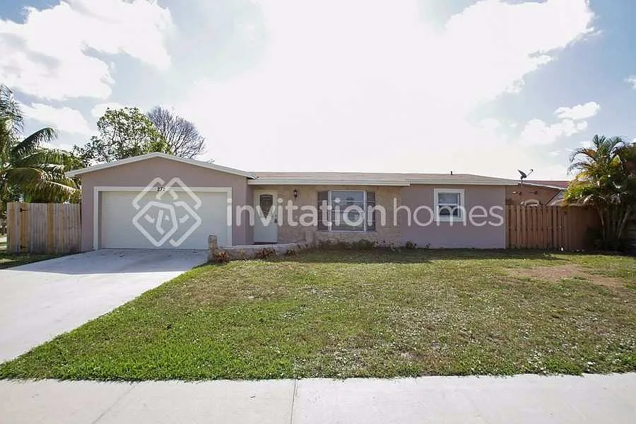 272 NW 79th Ter