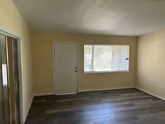 2609 Texas St — Photo 5