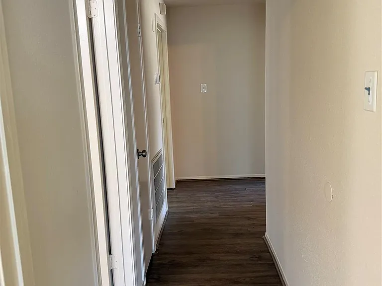 8027 Wind Forest Dr — Photo 12