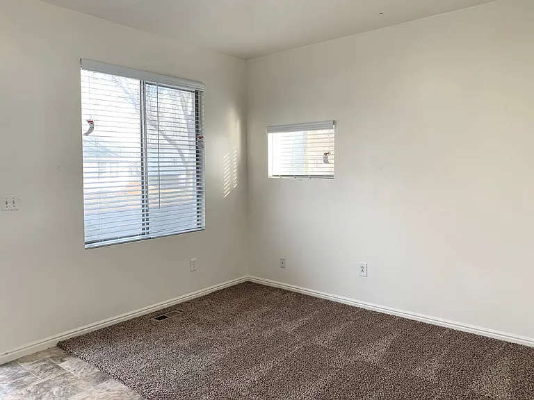 3042-3044 S 8950 W — Photo 4