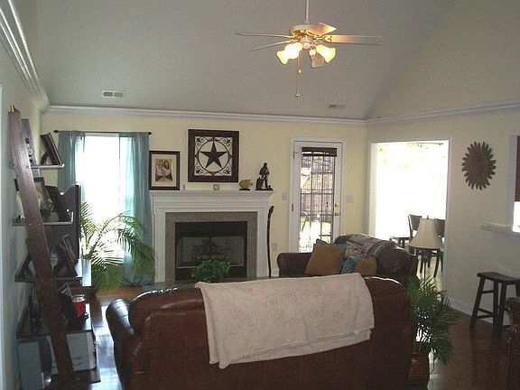 www.mhbrealty.com