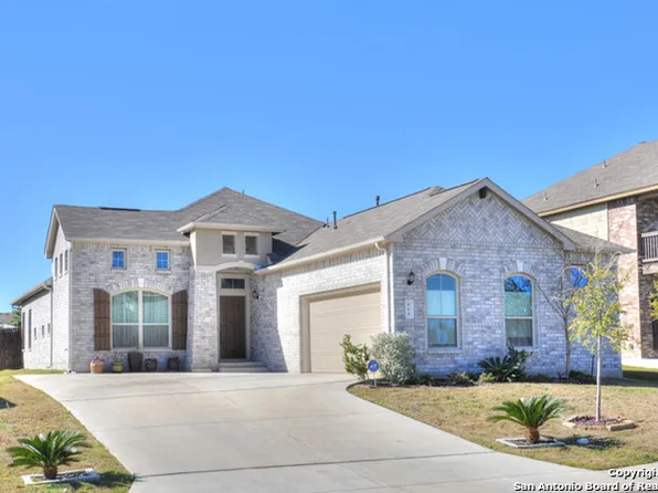 668 Peacock Ln, New Braunfels, TX 78130