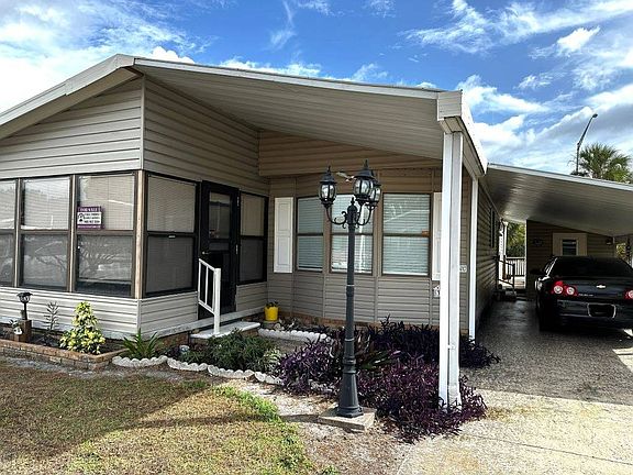2nd image of 3017 Junction Cir