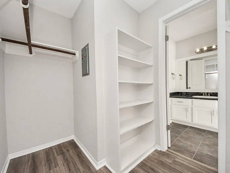 1818 Augusta Dr #14 — Photo 31