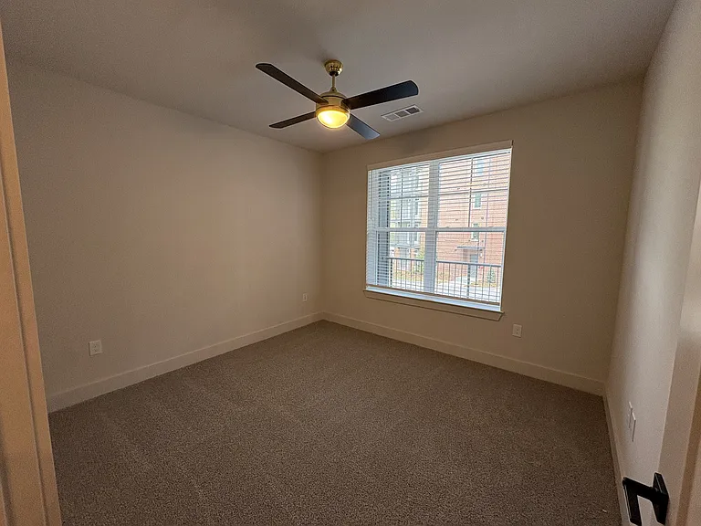 District on the Etowah Apartments — Photo 203