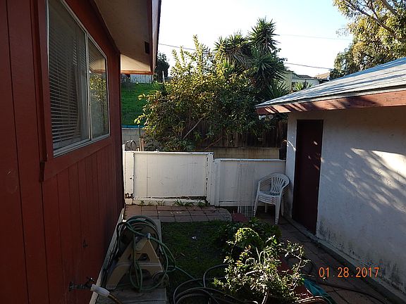 3rd image of 168 1st Ave Unit B