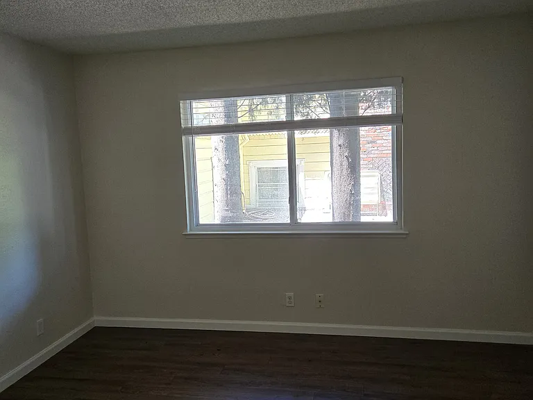 2630 G St #1 — Photo 7