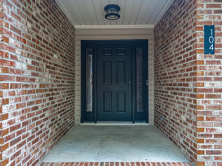 104 Juniper Creek Blvd — Photo 5
