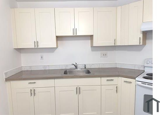 4th image of 2336 Fruitvale Ave #1