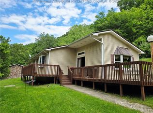 3248 Windmere Dr, Huntington, WV 25704