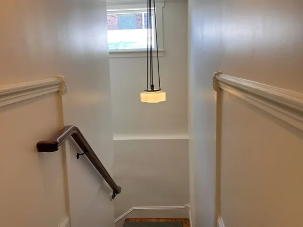 1914 E Mercer St APT 6, Seattle, WA 98112