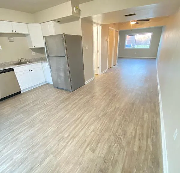 5825 Creekview Ct W — Photo 1