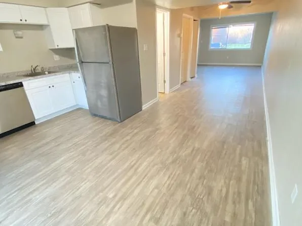 5825 Creekview Ct W, Portage, IN 46368