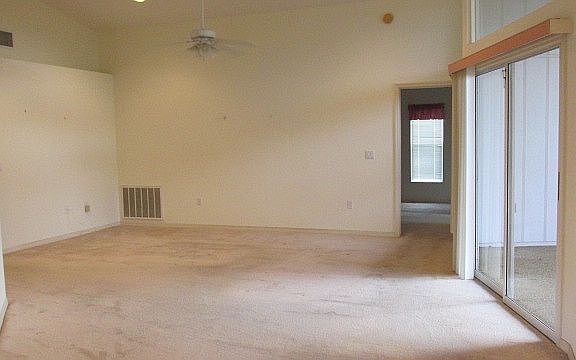 4th image of 745 Hunt Dr