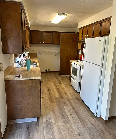 785 Juntura St SE — Photo 3