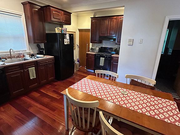Kitchen/Dining Angle 2