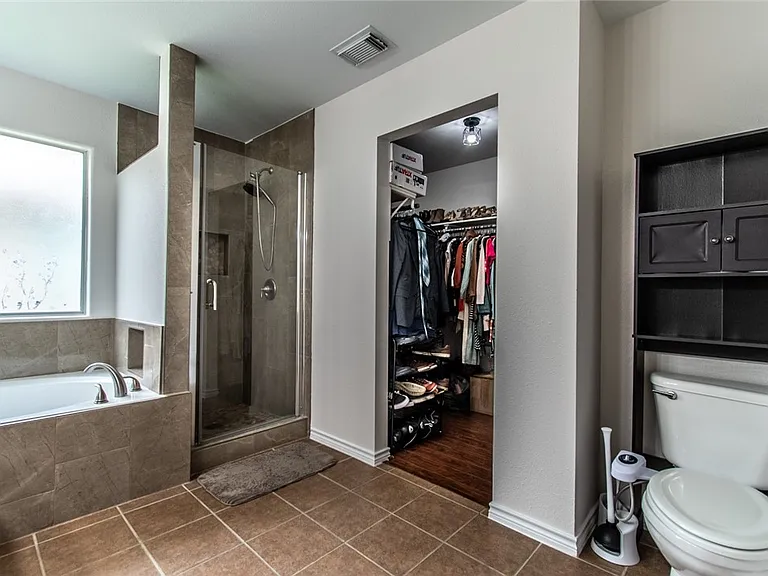 3810 Los Arroyos Dr — Photo 9