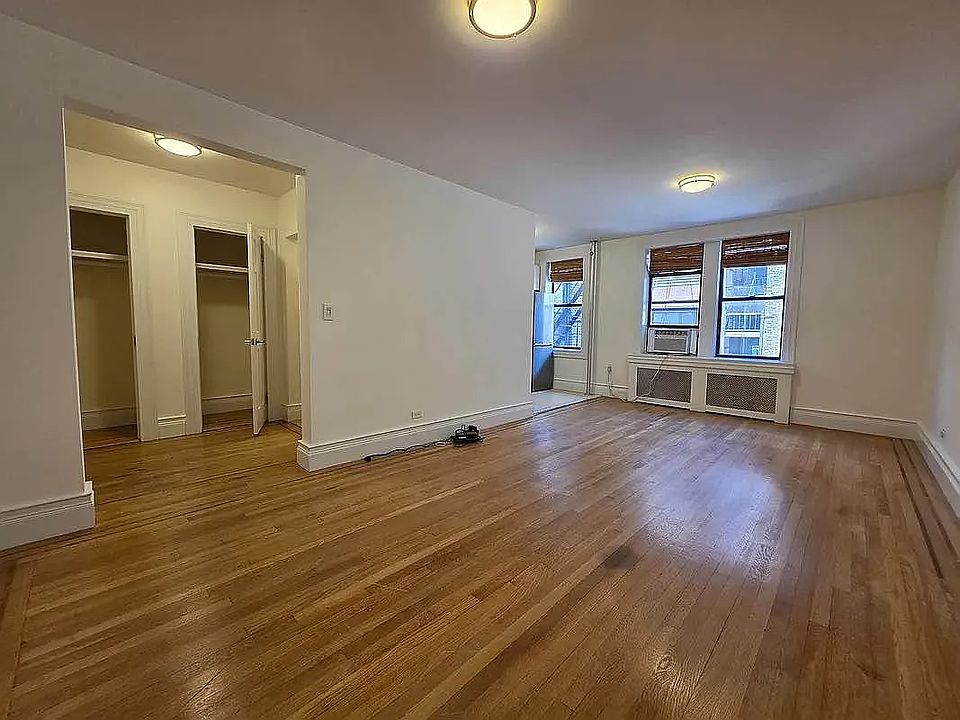 1st image of 150 W 21st St #6P