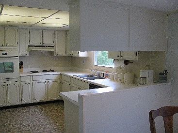 4th image of 1080 Meadowview Dr