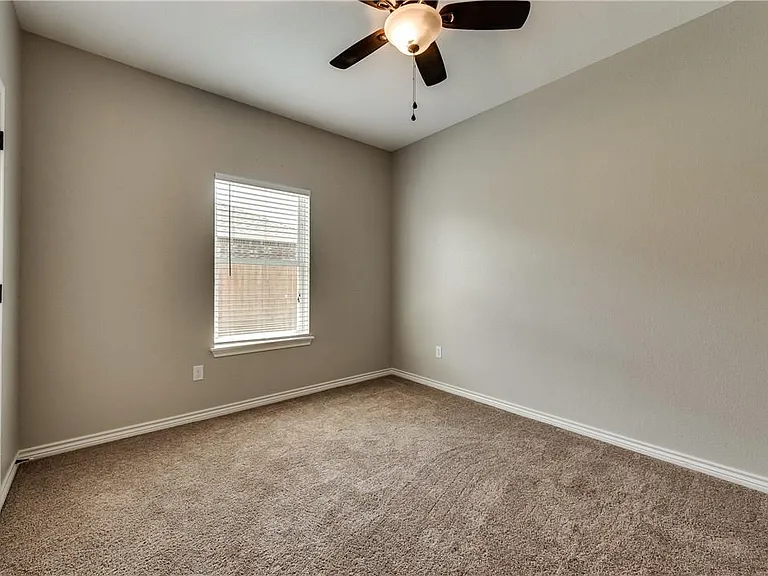 6037 Jennings St — Photo 11