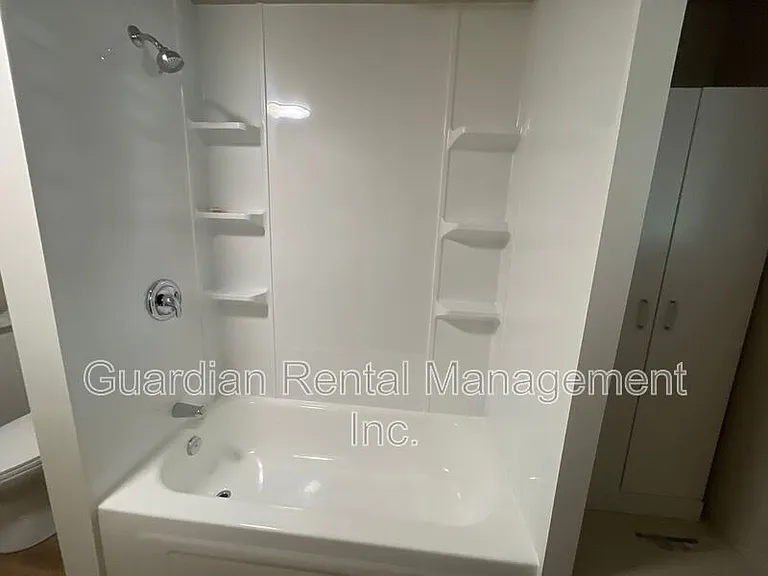 404 Ambrose St #2 — Photo 8