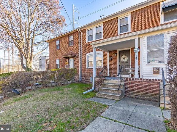 945 E 14th St, Chester, PA 19013
