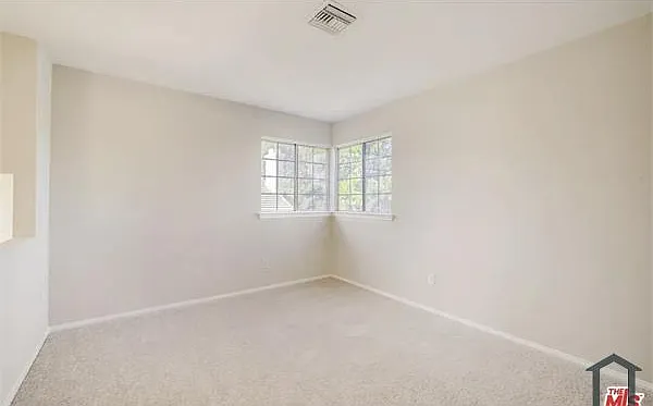 45308 Pickford Ave — Photo 18
