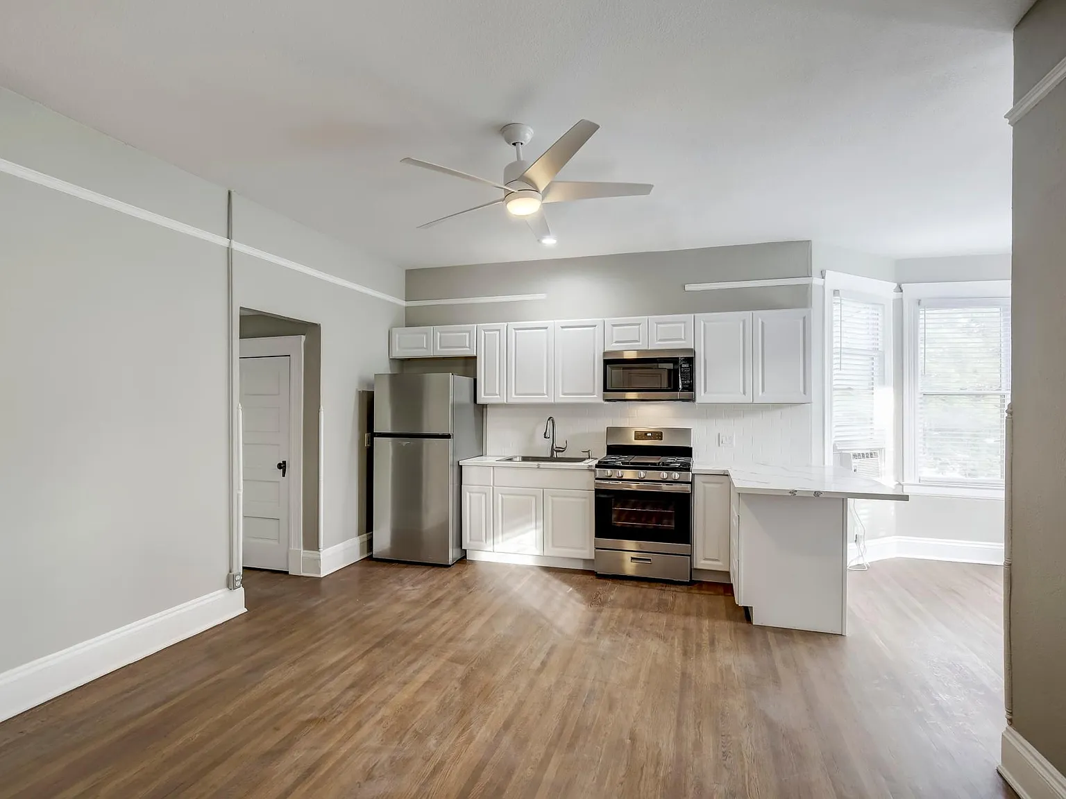1 bed, 600 sqft, $1,400 — Photo 3