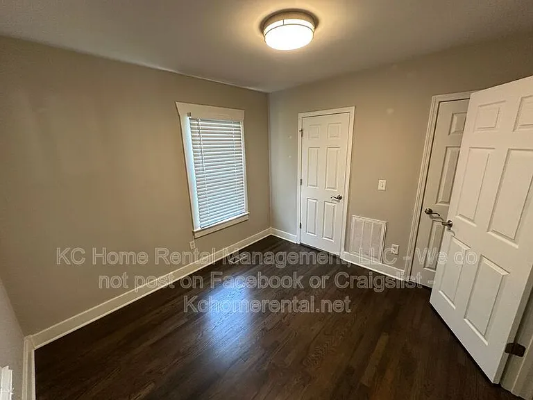 1227 E 22nd Ave — Photo 19