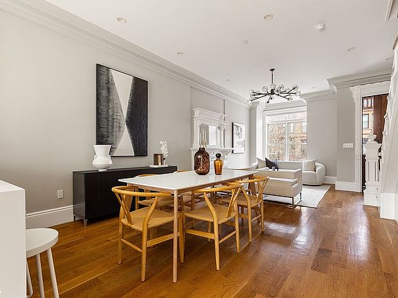 4th image of 122 Halsey St