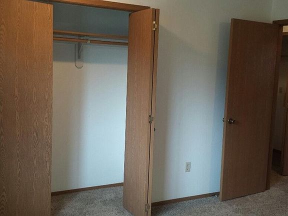 5th image of 1022 W Lacrosse Ave