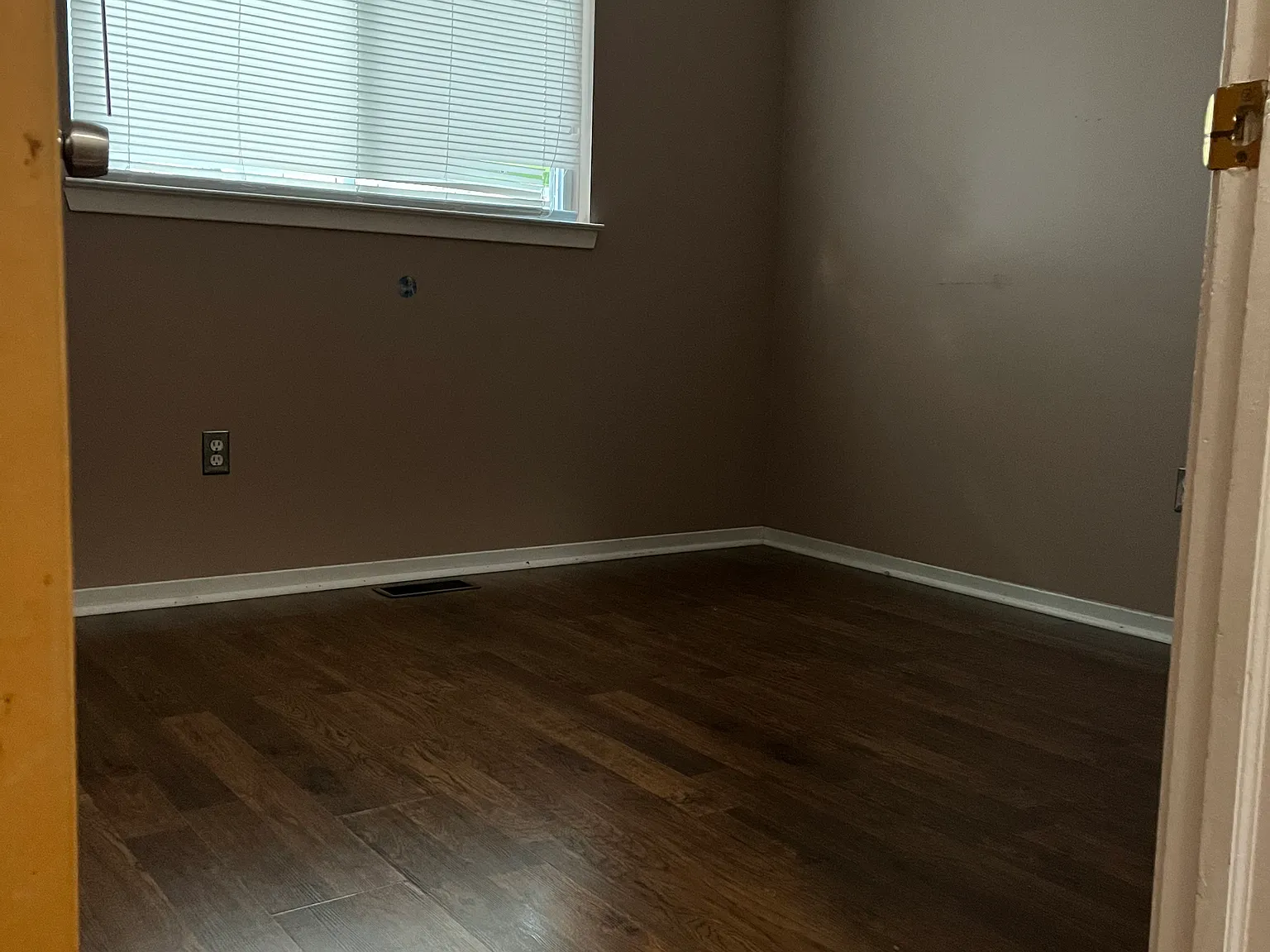 23753 Columbus Ave — Photo 3