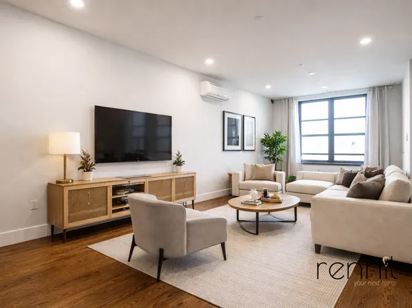 1176 Park Place image 1 of 18