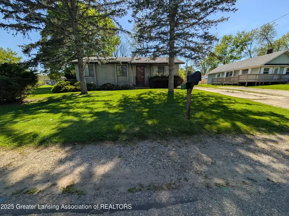 5650 Hughes Rd, Lansing, MI 48911