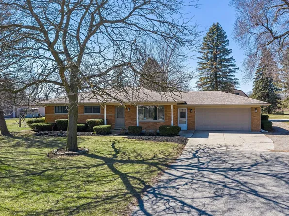56301 Omo Rd, Macomb, MI 48042