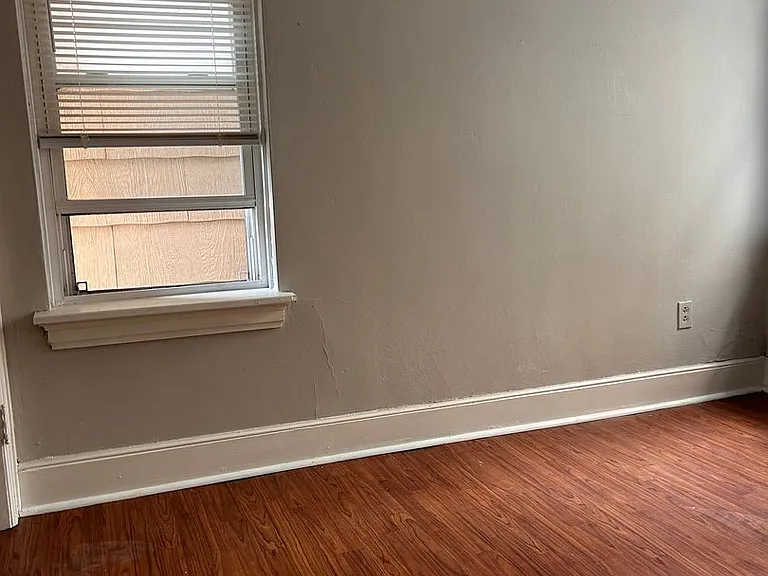 1521 N Franklin Pl — Photo 30
