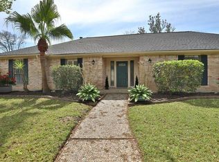 1903 Glenn Lakes Ln, Missouri City, TX 77459