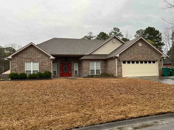 134 Silverwood Cv, White Hall, AR 71602