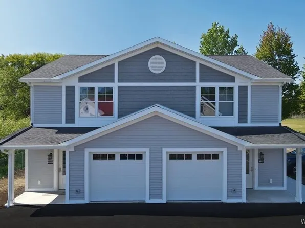 8987 Iroquois St, Angola, NY 14006