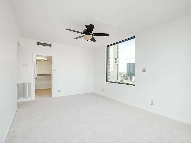 15 Greenway Plz #10G — Photo 30