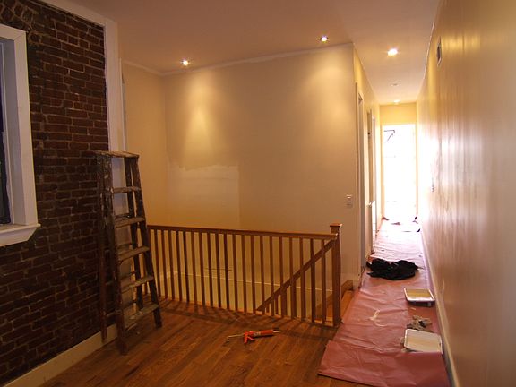4th image of 160 Pulaski St #1