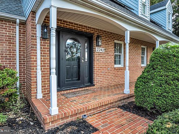 2nd image of 2242 Scotland Rd