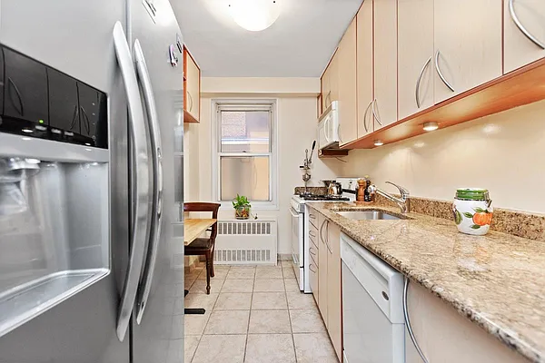 Sold by A & I Broadway | media 19